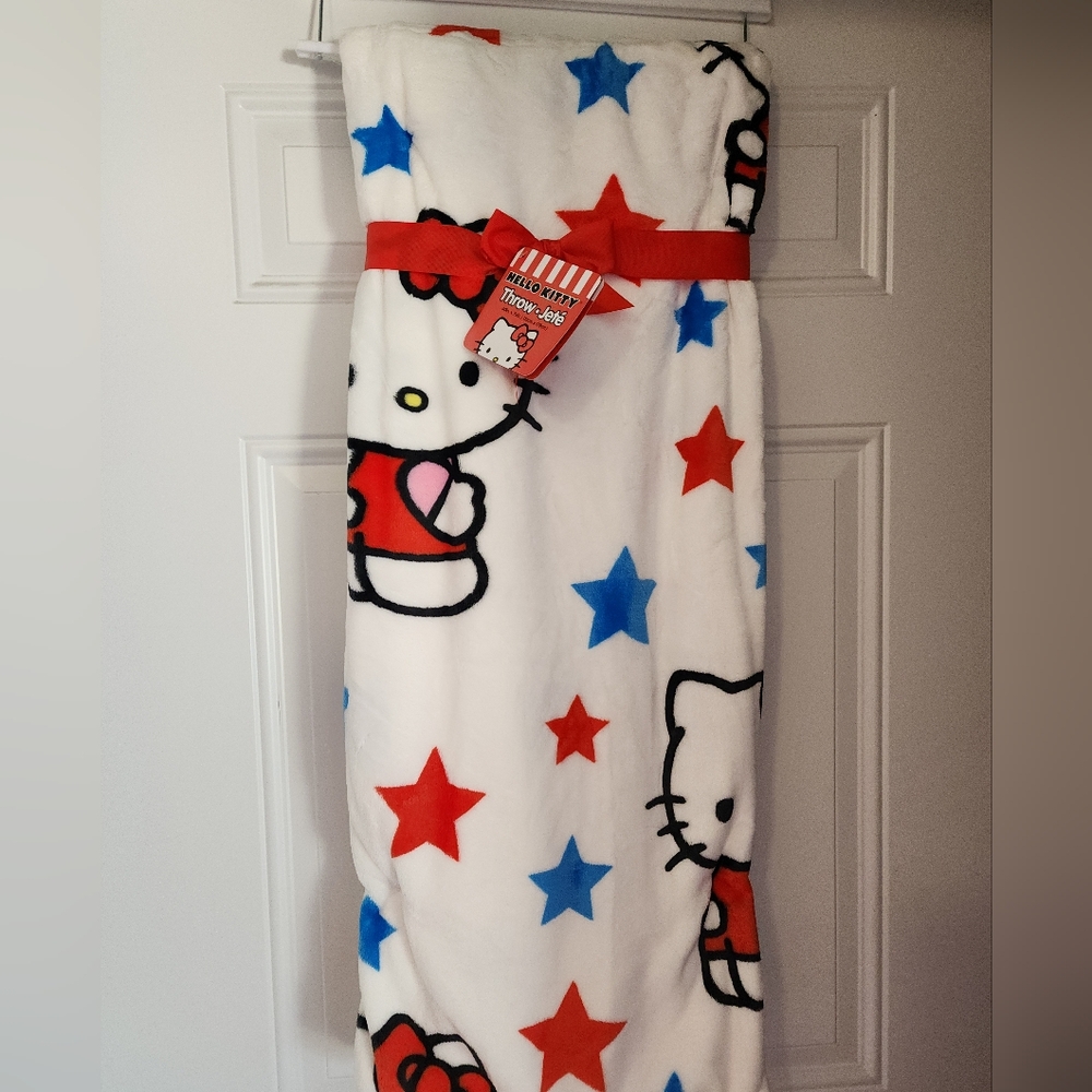 NWT Adorable Hello Kitty Fourth of July Soft Throw & Plush Bundle 💙❤️🤍